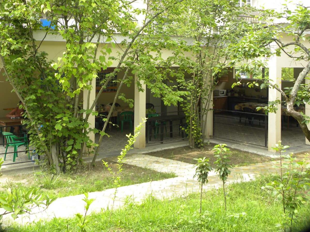 Guest house Dali Gagra Extérieur photo