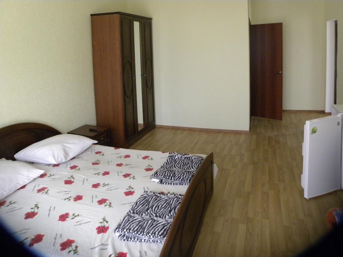 Guest house Dali Gagra Extérieur photo