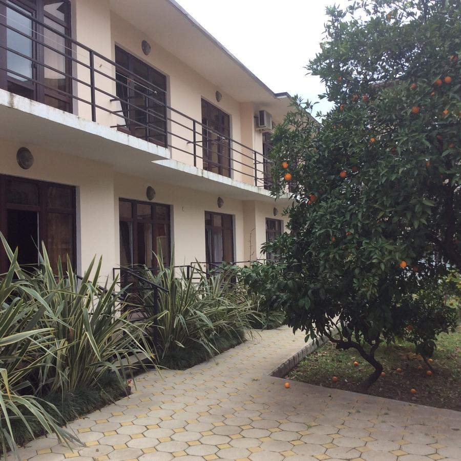 Guest house Dali Gagra Extérieur photo