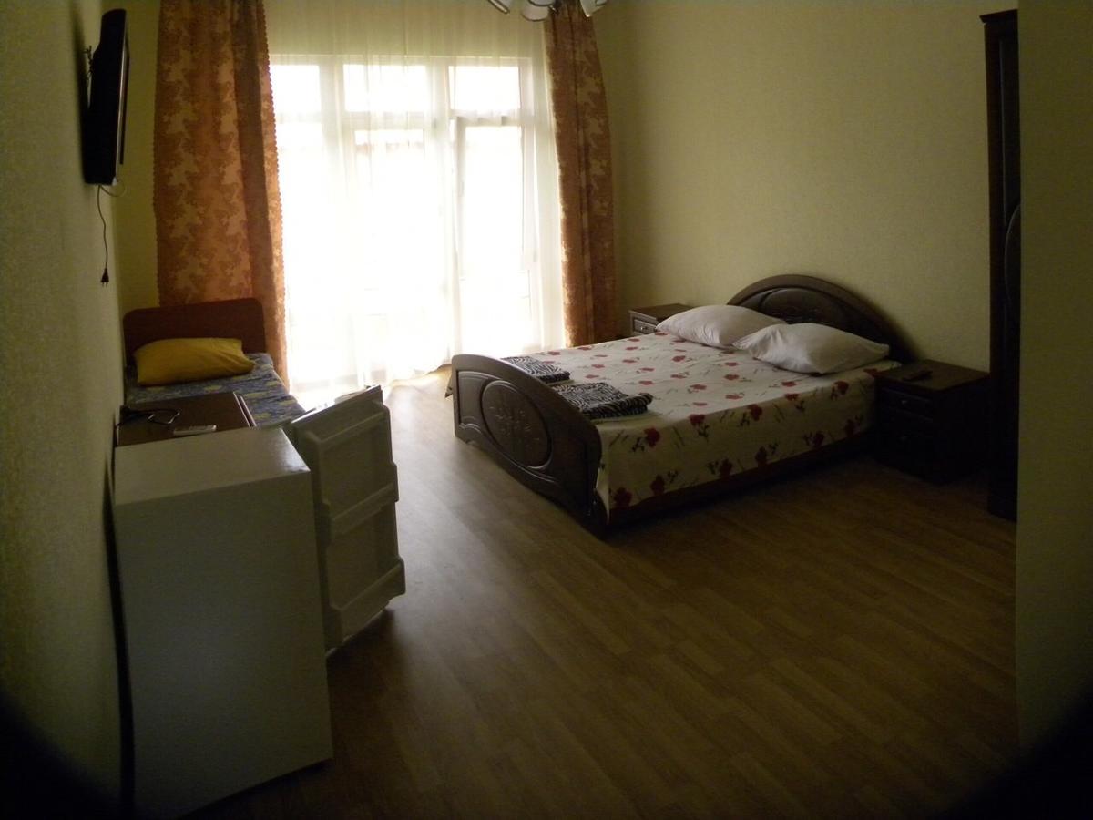 Guest house Dali Gagra Extérieur photo