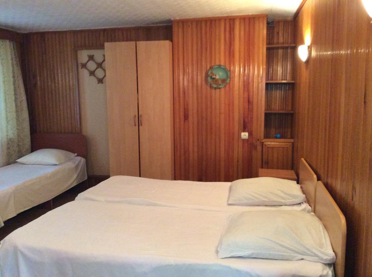 Guest house Dali Gagra Extérieur photo